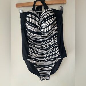 Merona Black White Striped One Piece Halter Bathing Suit Women’s Size Large